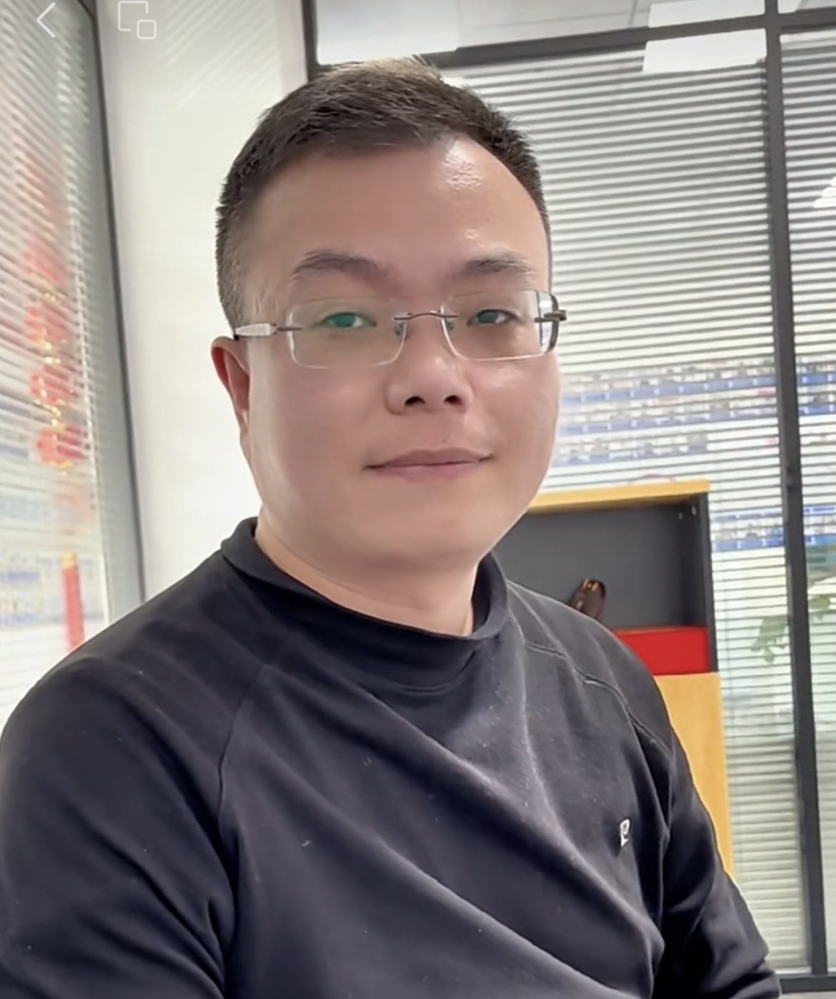 房產(chǎn)公司中層干部，離職轉行學數(shù)控